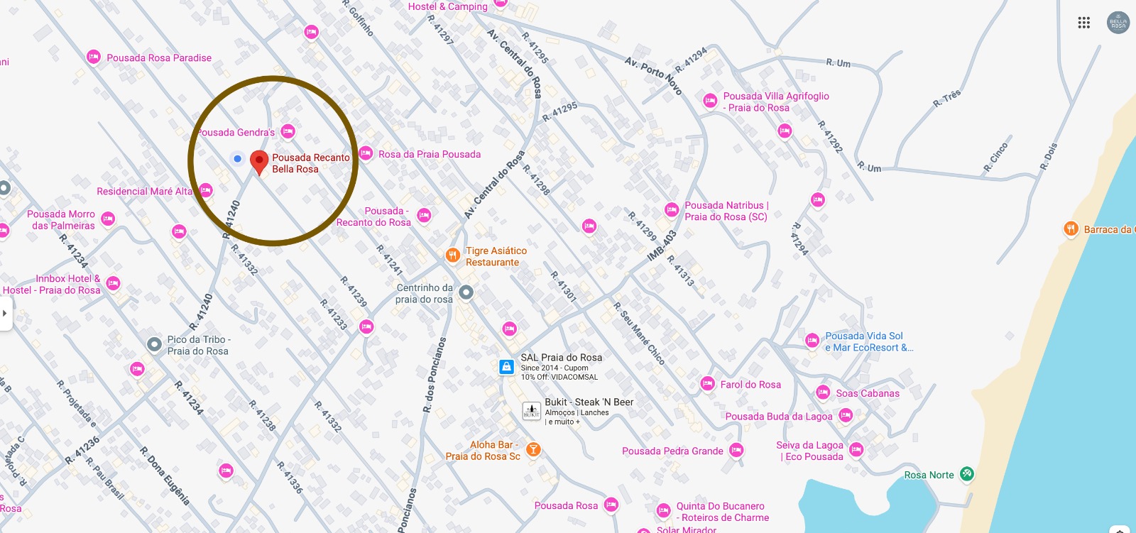 Próximo ao centrinho de Praia do Rosa